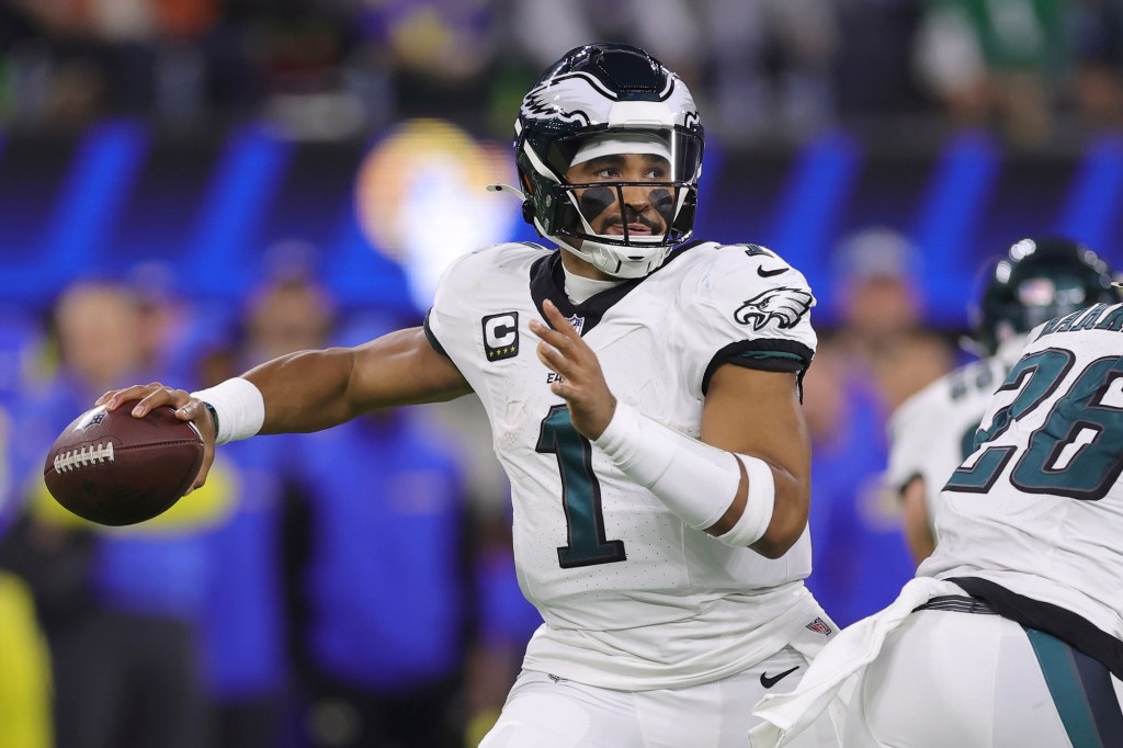 NFL DFS Week 13 Optimal Lineup: Fly, Eagles stack fly!