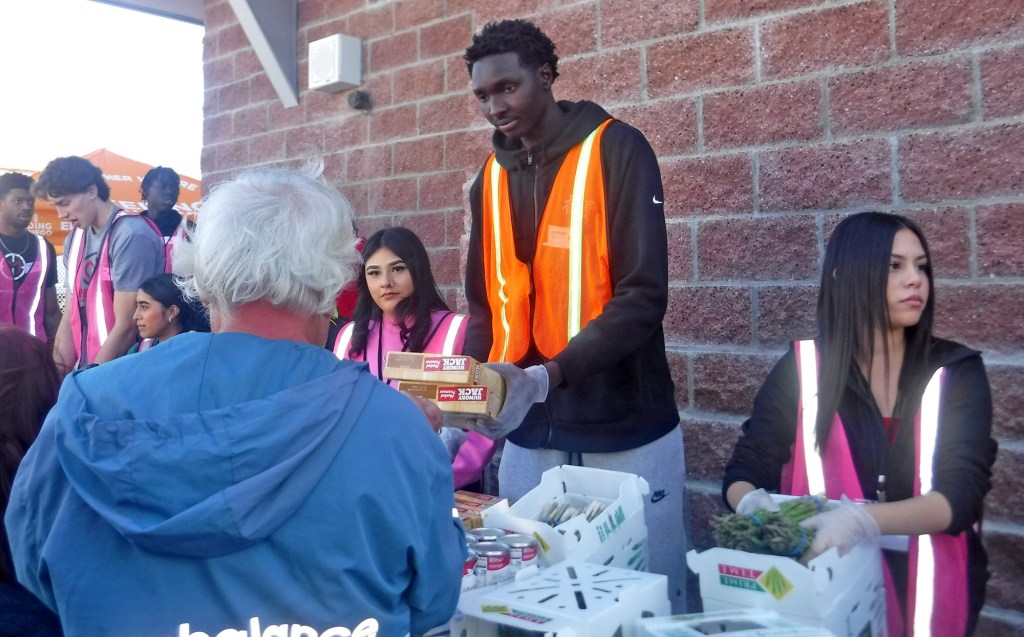 Aztecs’ selfless act for families offers lesson bigger than basketball – San Diego Union-Tribune