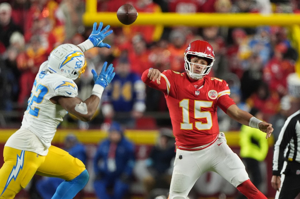 Justin Herbert good, Patrick Mahomes better in Chiefs’ win over Chargers – San Diego Union-Tribune