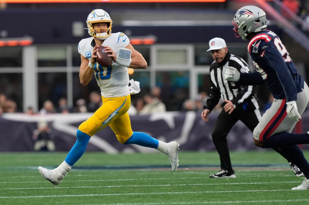 See which Chargers made the grade in Saturday’s rout of New England – San Diego Union-Tribune