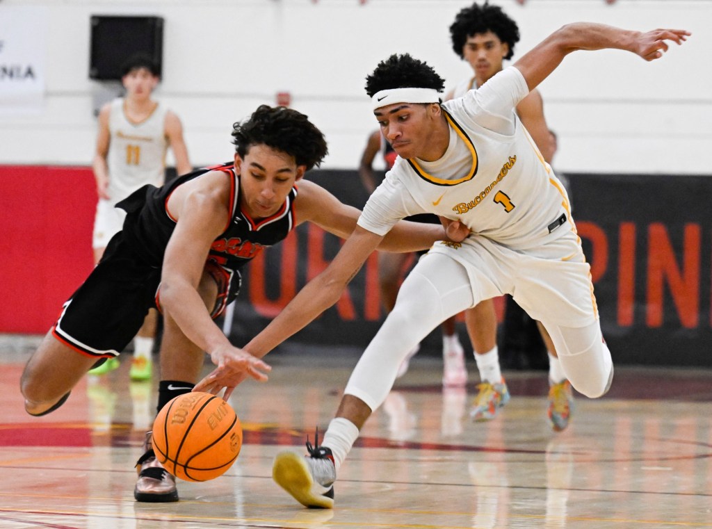 Stockton school beats Mission Bay in Holiday Classic final – San Diego Union-Tribune