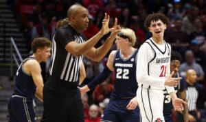 Utah State 67, No. 20 SDSU 66 … the iffy call, late half lethargy and a triple threat of calamity – San Diego Union-Tribune