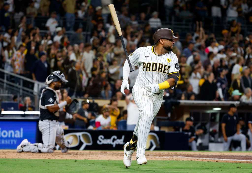 Padres re-sign Elías Díaz as first free agent of offseason – San Diego Union-Tribune