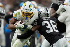 See which Chargers players, coaches made the grade in Sunday’s regular-season finale against the Raiders – San Diego Union-Tribune